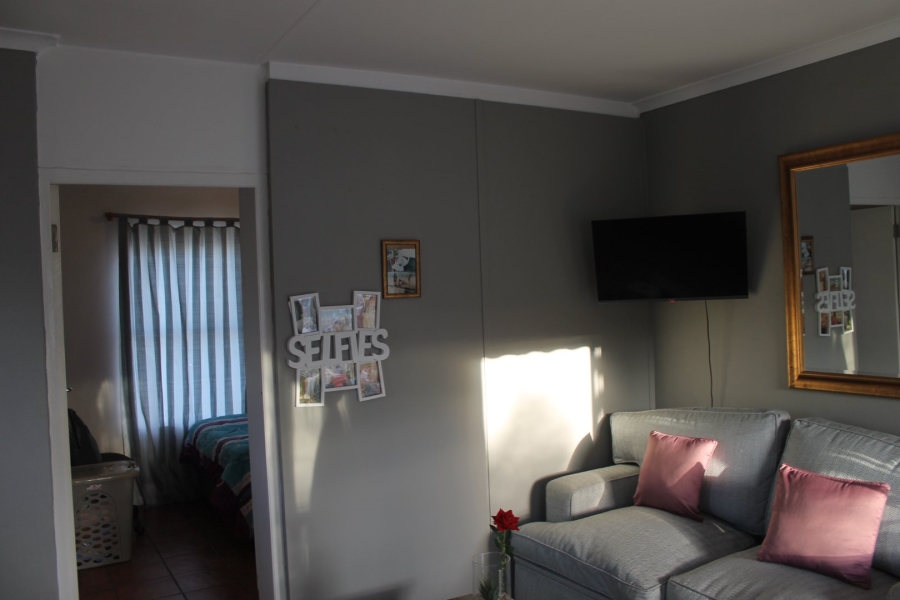 1 Bedroom Property for Sale in Strand Central Western Cape
